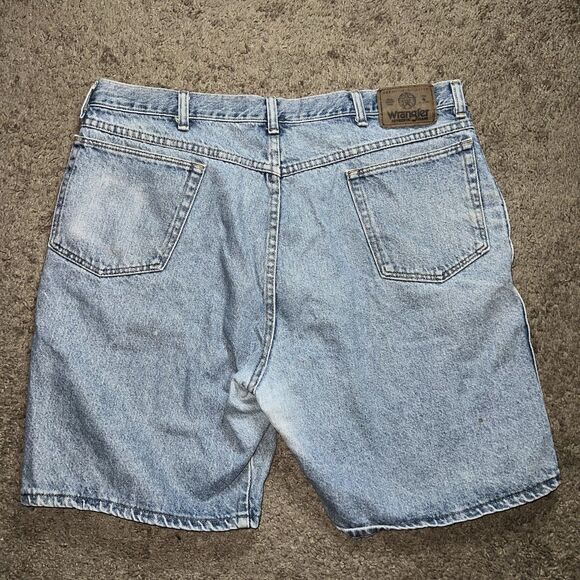 Vintage Wrangler Mens Light Blue Jean Denim Shorts Jorts 38x10 Distressed Y2K - Picture 1 of 6